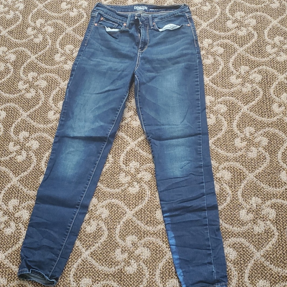 High Rise size 4 skinny jeans